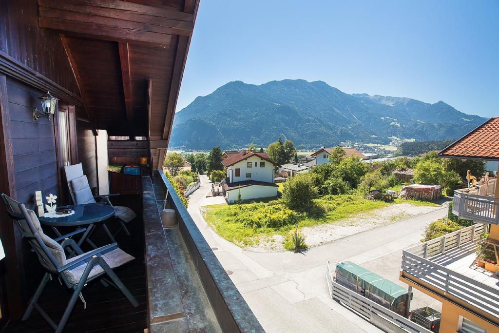 Gaestehaus Waldrand Garni Wiesing Exterior foto