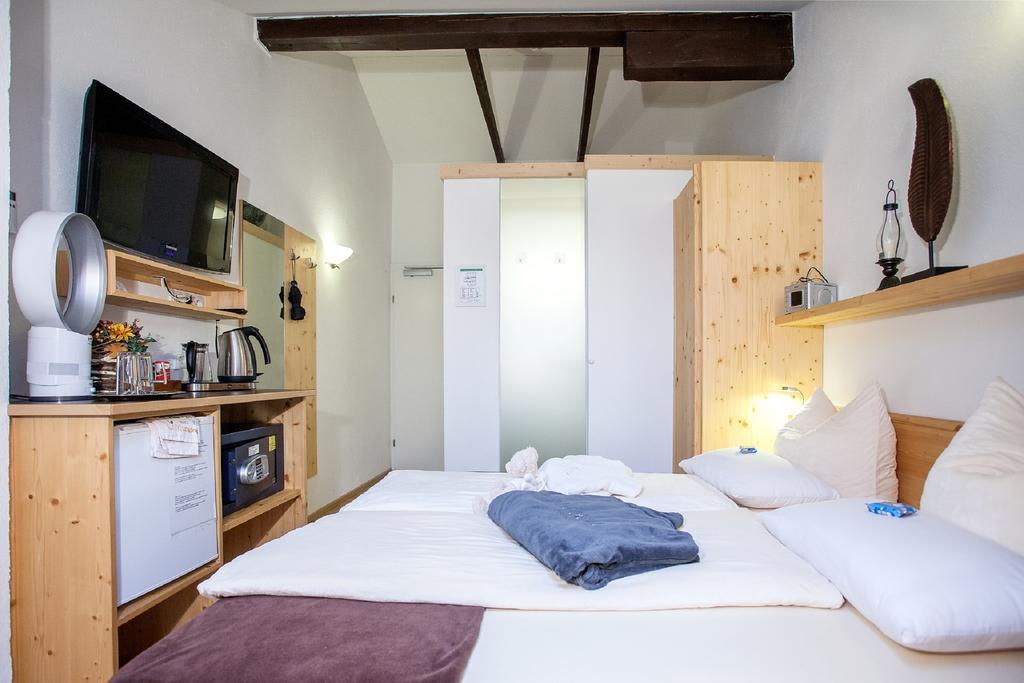 Gaestehaus Waldrand Garni Wiesing Exterior foto